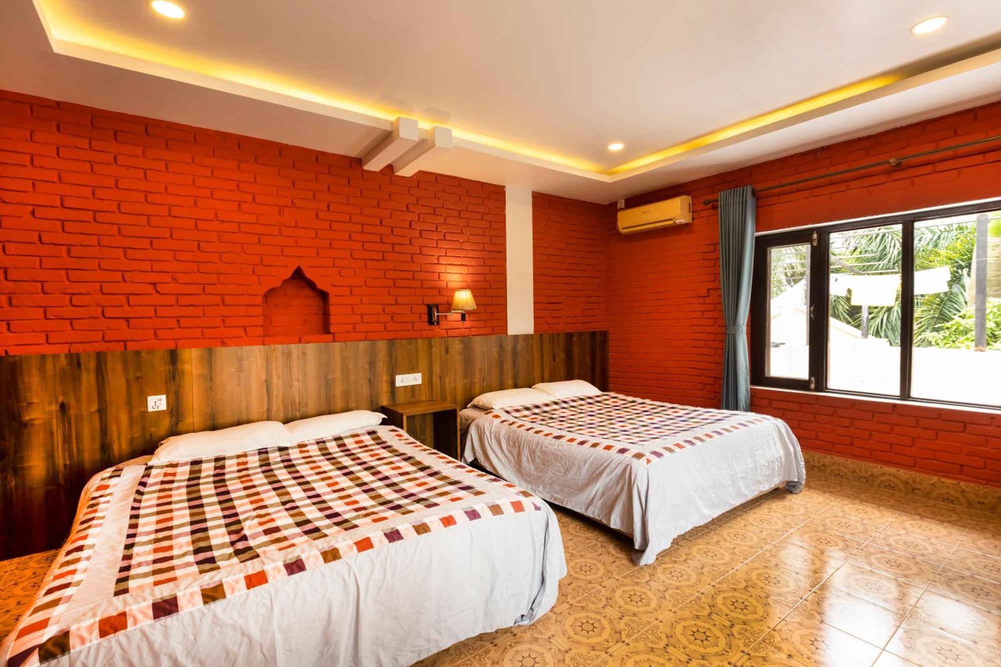 Hotel Parkside & Swimming Pool-Between Greenery And Azure ,Your Perfect Retreat Chitwan Bilik gambar